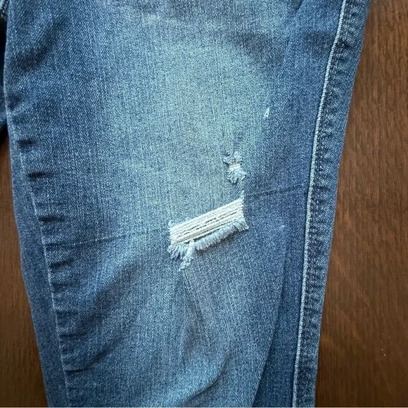 1822 Women's Distressed Skinny Blue Jeans size 8/29 - Picture 11 of 14